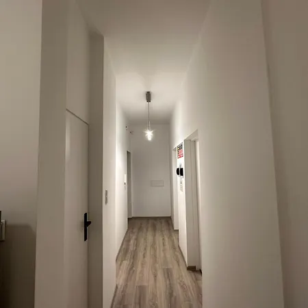 Rynek 6 * بوزنان